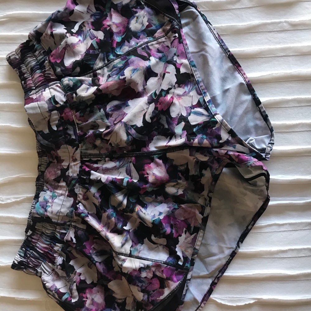 Lululemon Hotty Hot Short ll *2.5”